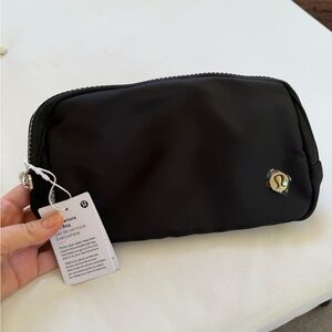 Lululemon Black belt Bag new